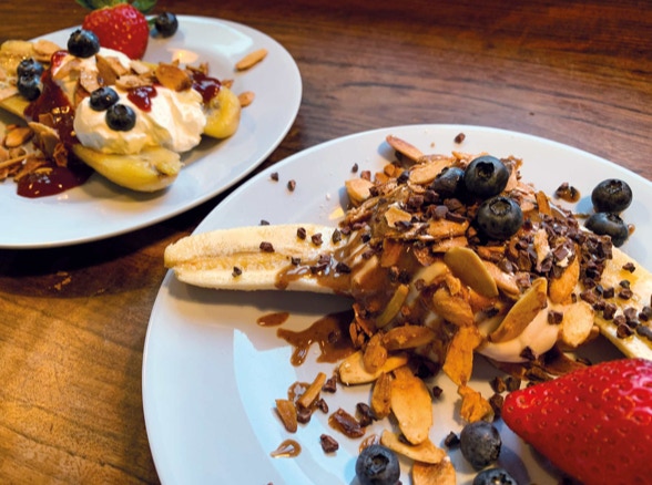 Banana Split Frühstück vegetarisch oder vegan